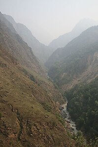 Nanda_Devi_East_Expedition_2009_trekking_do_bazy_03.jpg