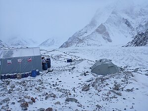 zimowa-wyprawa-broad-peak-2013-artur-350.JPG