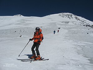 Elbrus-skitour-challange-07.JPG