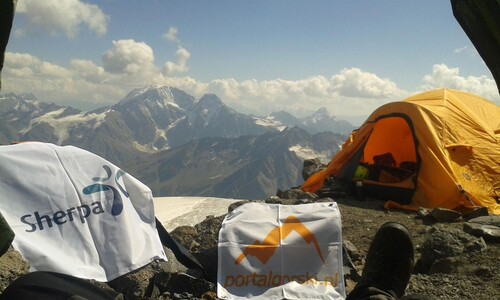 Pozdrowienia od 30k z 4200m n.p.m. na Elbrusie