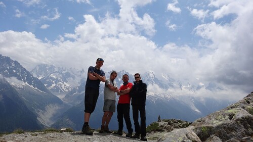 Nad Lac Blanc. Od lewej: Darek, Piotrek, Mateusz, Artur