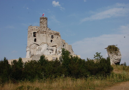 Ruiny XIV wiecznej twierdzy w Mirowie