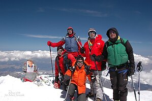 Elbrus-skitour-challange-04.JPG